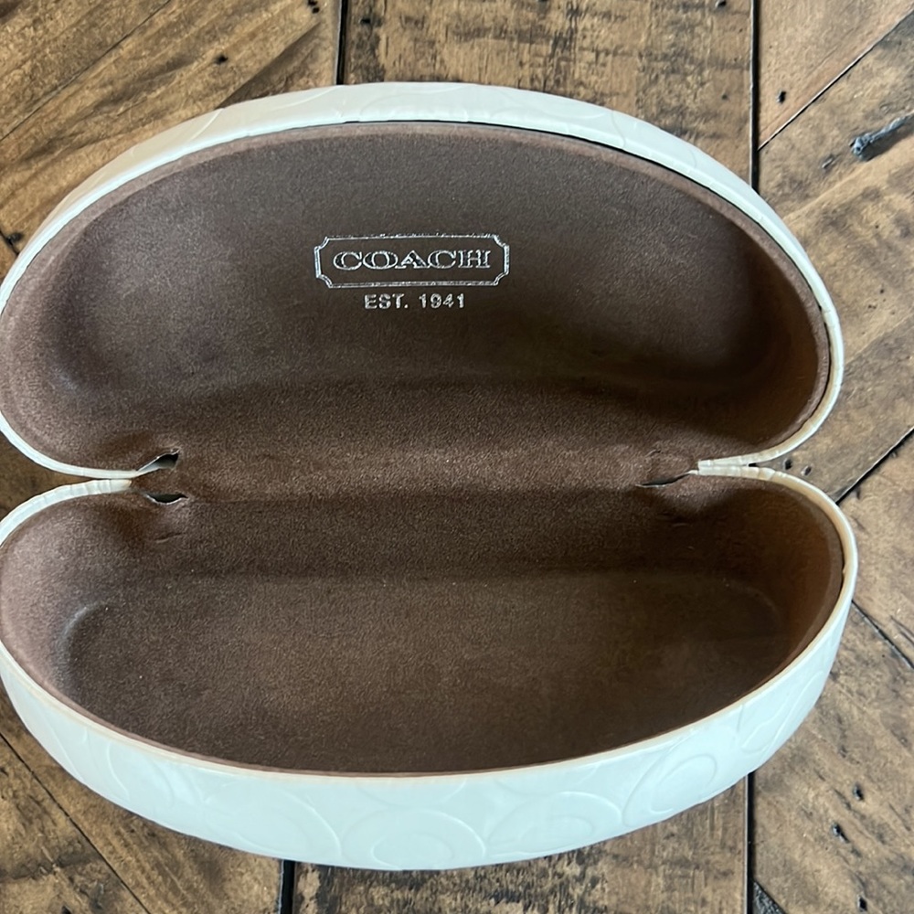 Hard Coach glasses case - Picture 2 of 4
